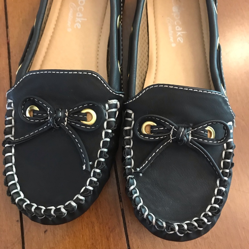 Girls size 12 black loafers